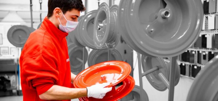 Verniciatura polvere rosso bn